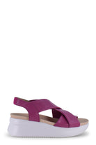 29904MAGENTA CALLAGHAN