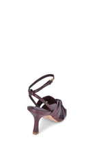321094BRUNETTE CARRANO