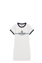 J6GK26 KCQX1G011 GUESS